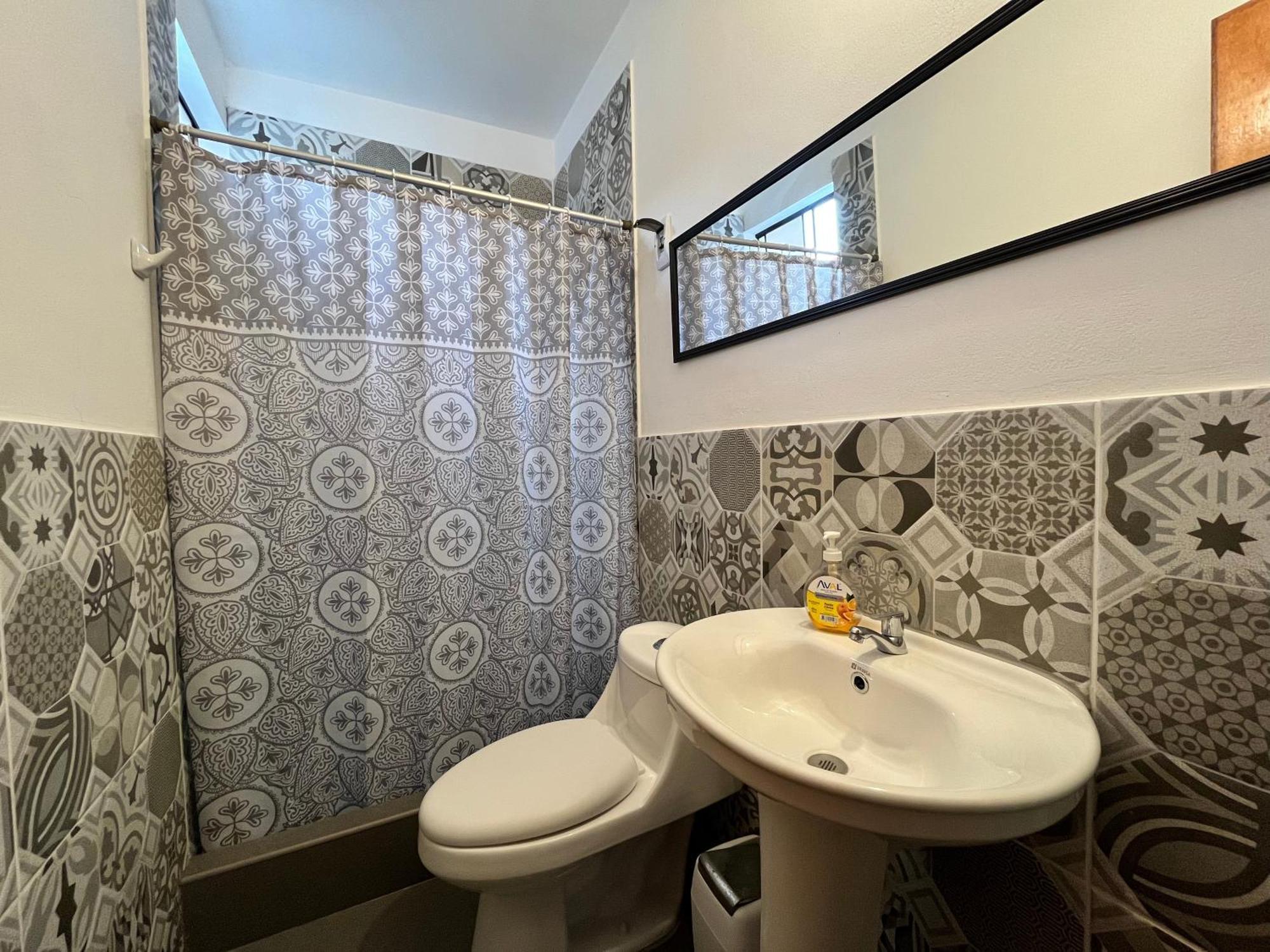 Bravo Hostels: Surf House Punta Hermosa Room photo
